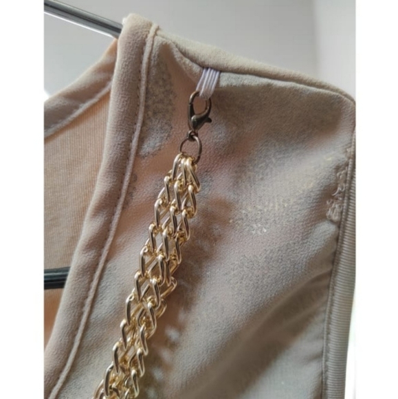 Sequenced top with detachable chain - Picture 5 of 5